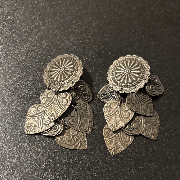 None Jewelry - Heart Concho Waterfall Cha Cha Earrings Pressed Hearts